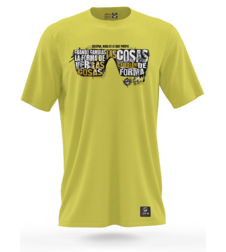 Camiseta NADA ES LO QUE PARECE
