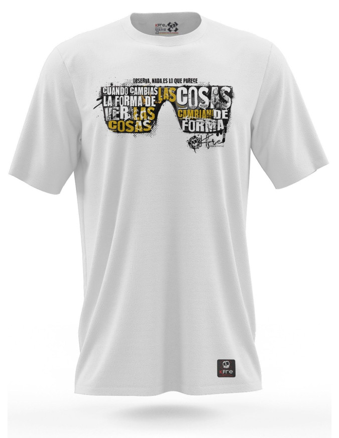 Camiseta NADA ES LO QUE PARECE