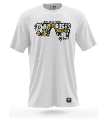 Camiseta NADA ES LO QUE PARECE