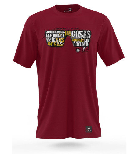 Camiseta NADA ES LO QUE PARECE