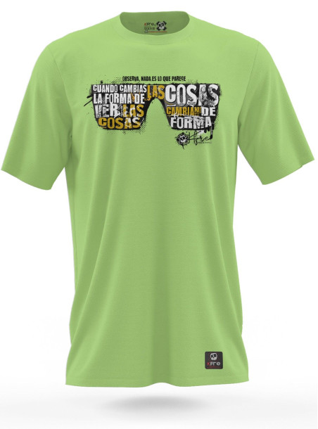 Camiseta NADA ES LO QUE PARECE