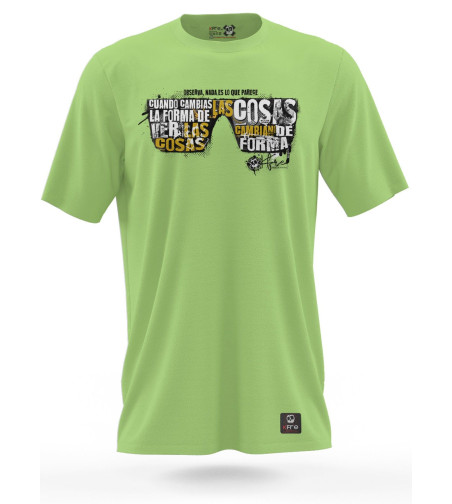 Camiseta NADA ES LO QUE PARECE