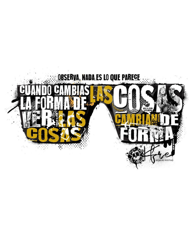 Camiseta NADA ES LO QUE PARECE